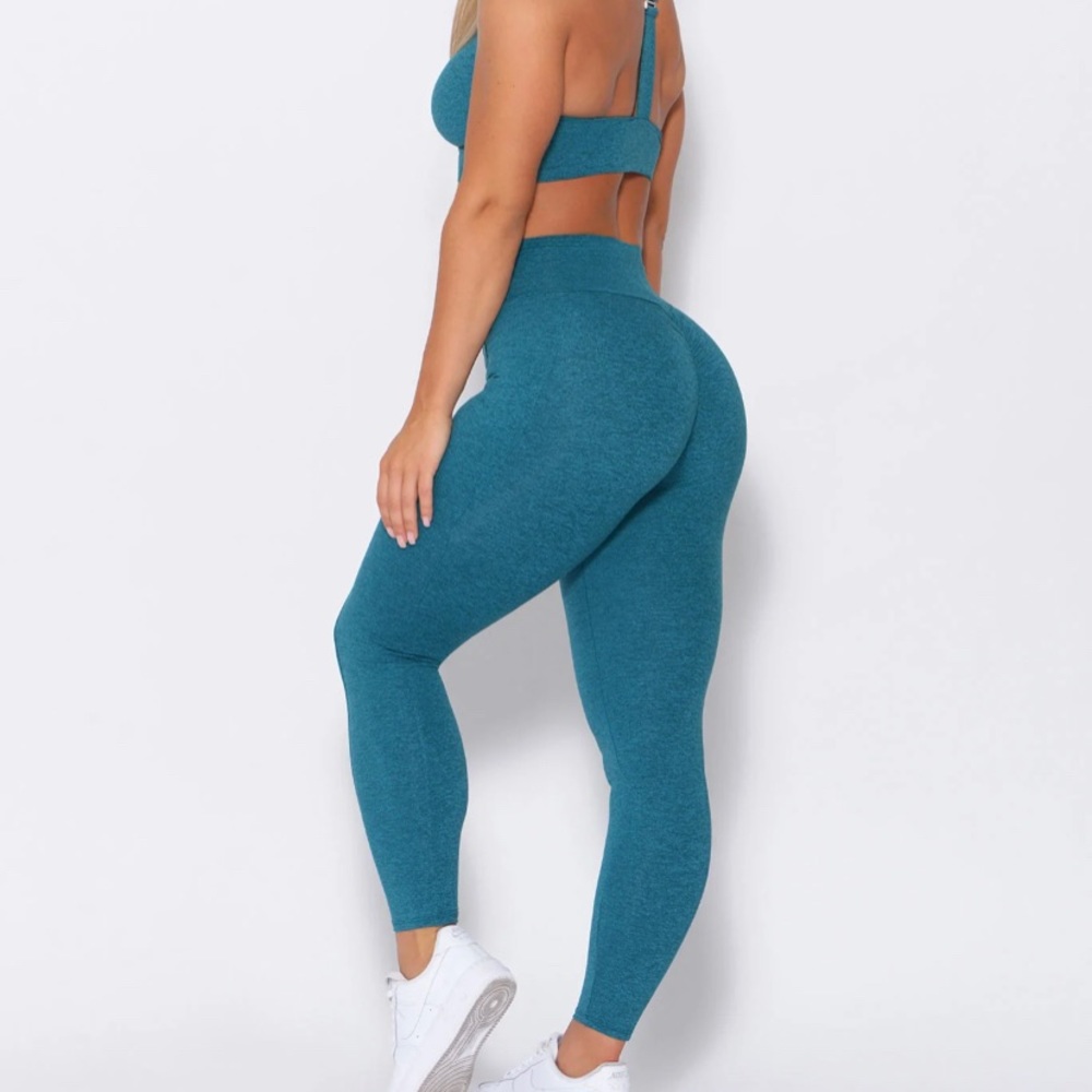 Bombshell Sportswear Curves Leggings (M)